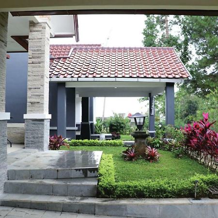 Diyar Villas Puncak M6/50 Exterior photo